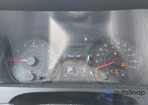 2017 Toyota Sienna Le 8 Passenger z USA, uszkodzony, nr VIN 5TDKZ3DC5HS826355